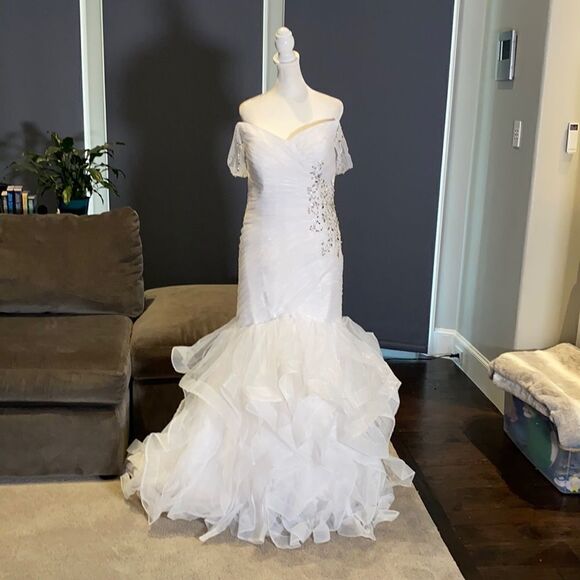 Women’s Wedding Dress with Side Design Ruffles & Corset Back Size L NWOT - Picture 1 of 10